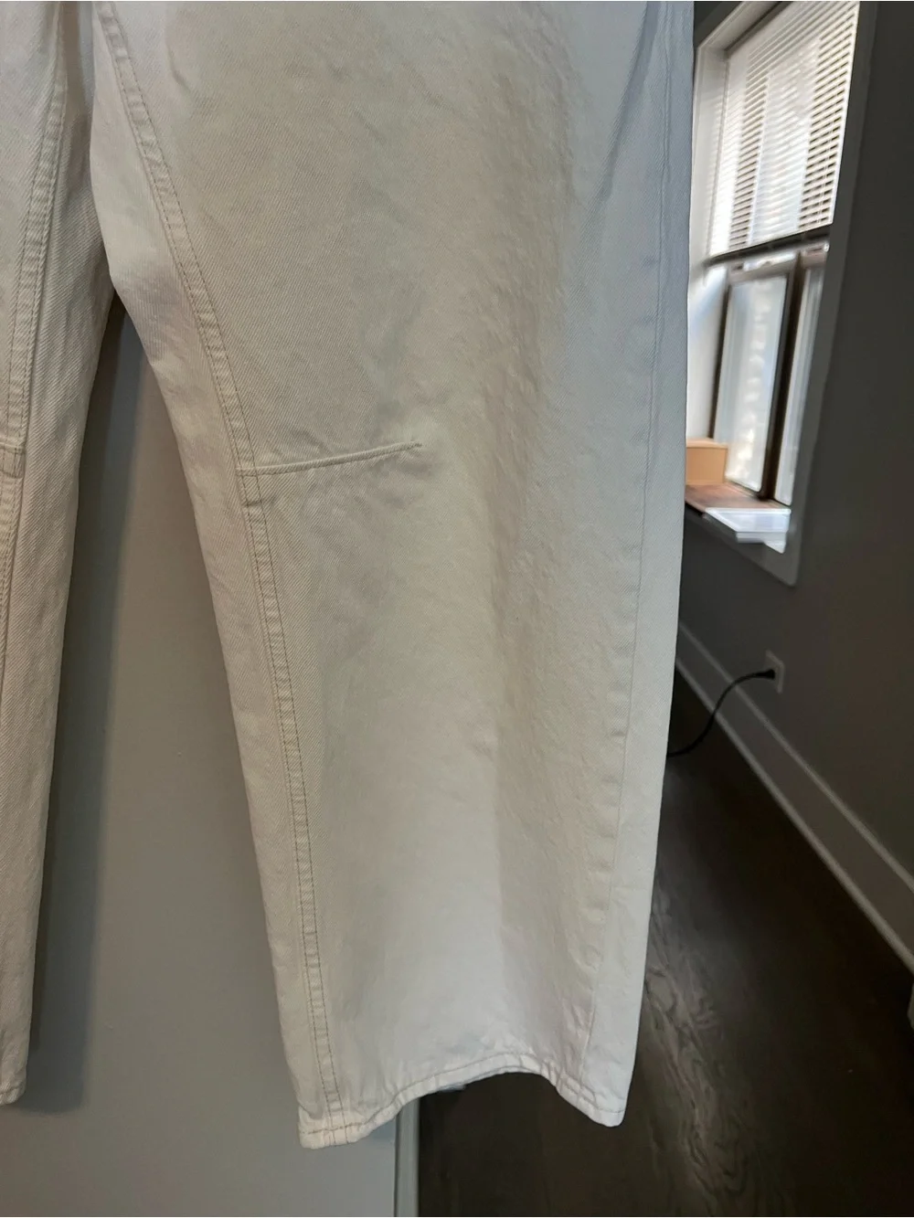 Madewell women's Off-White barrel Jeans